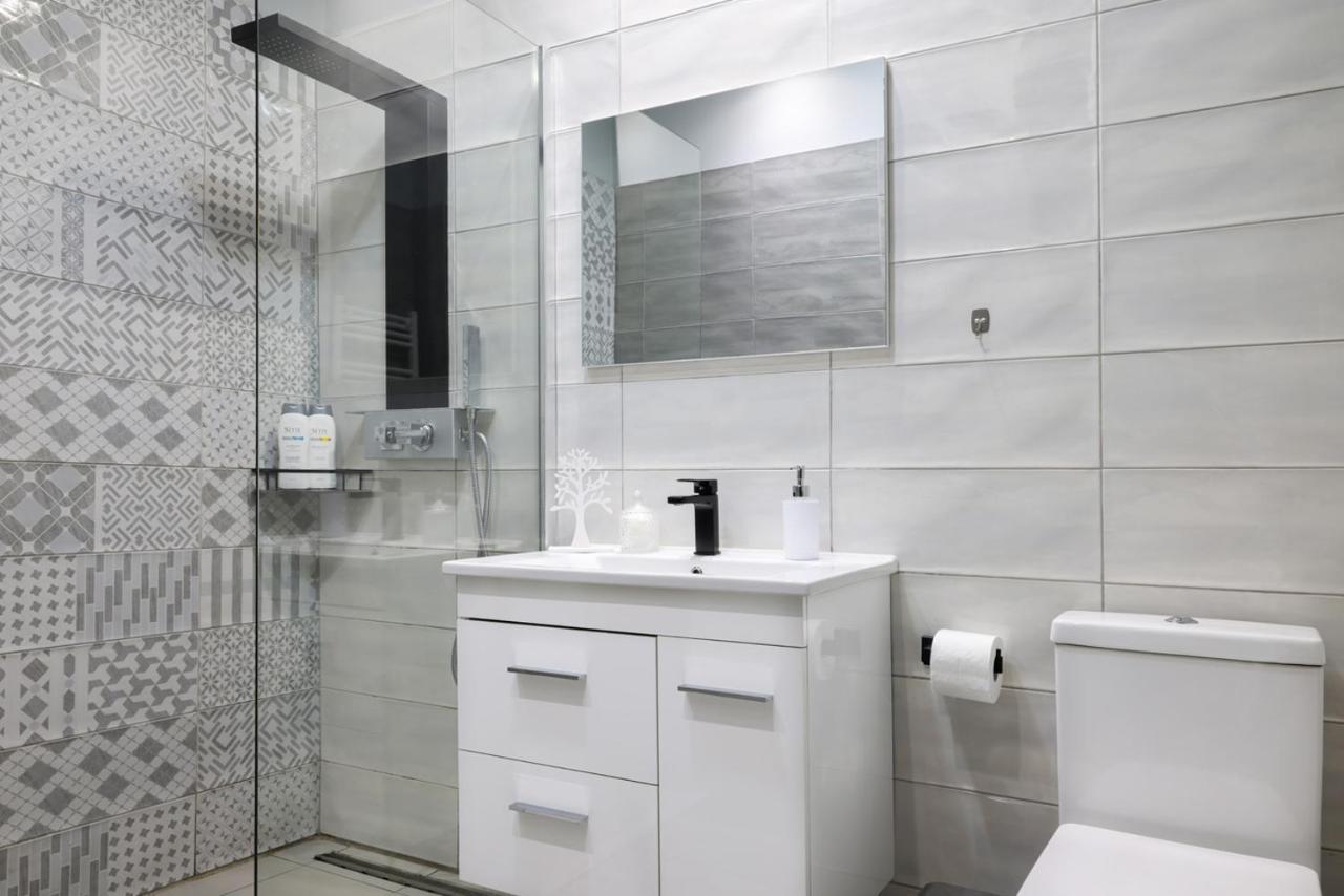 Comfort & Relax Apartment In Athens Riviera Luaran gambar